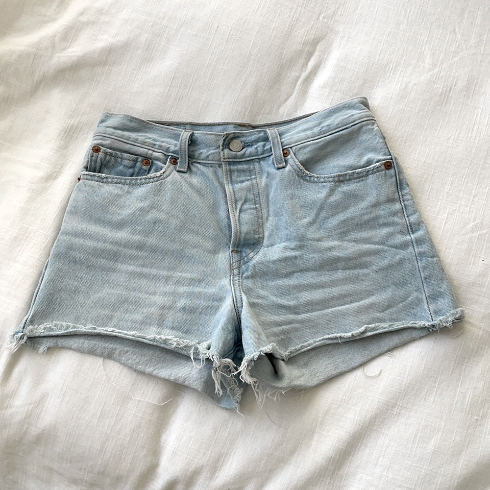 Levi’s Wedgie denim cutoff short - high waist - light wash